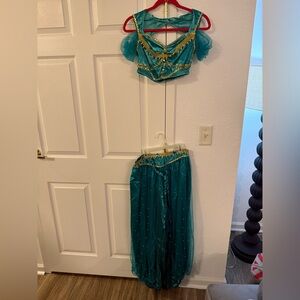 Teal and Gold Dance Ensemble